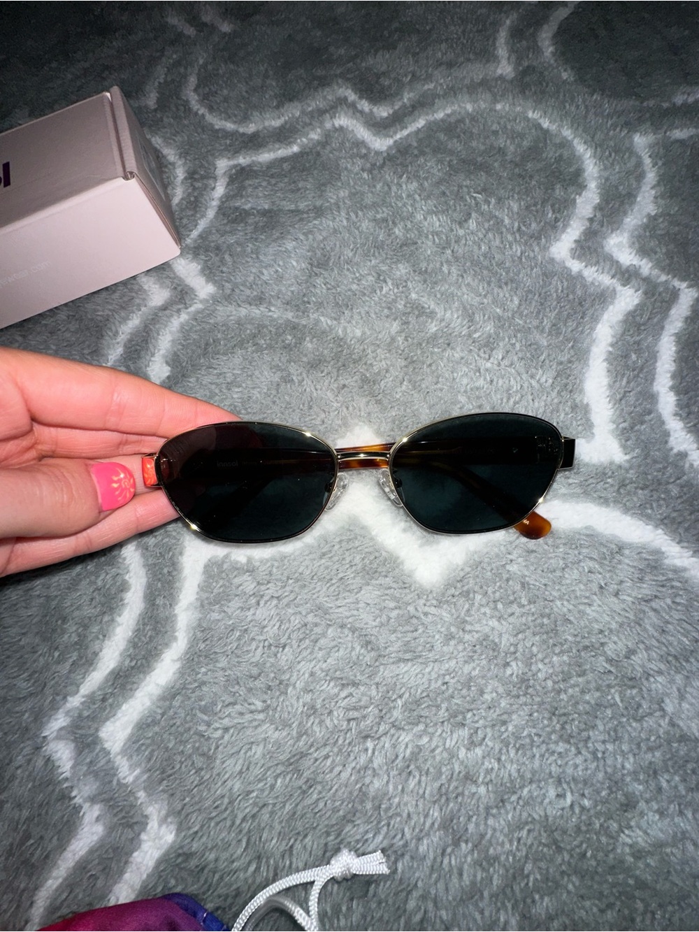 Women's Sleek Tortoiseshell Frame Sunglasses with Black Lenses